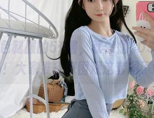 穿上蓝色制服的51酱，就像是COS界的小白马！大家准备好围观这套图了吗？