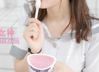 MSLASS梦丝女神 – 你敢相信？玥玥的村落图包和写真竟然让我想起了那段青涩的往事！