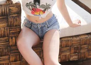 MyGirl美媛馆 – 杨晓青儿真会玩，看看她这高清套装壁纸，忍不住赞叹——风格太赞了！