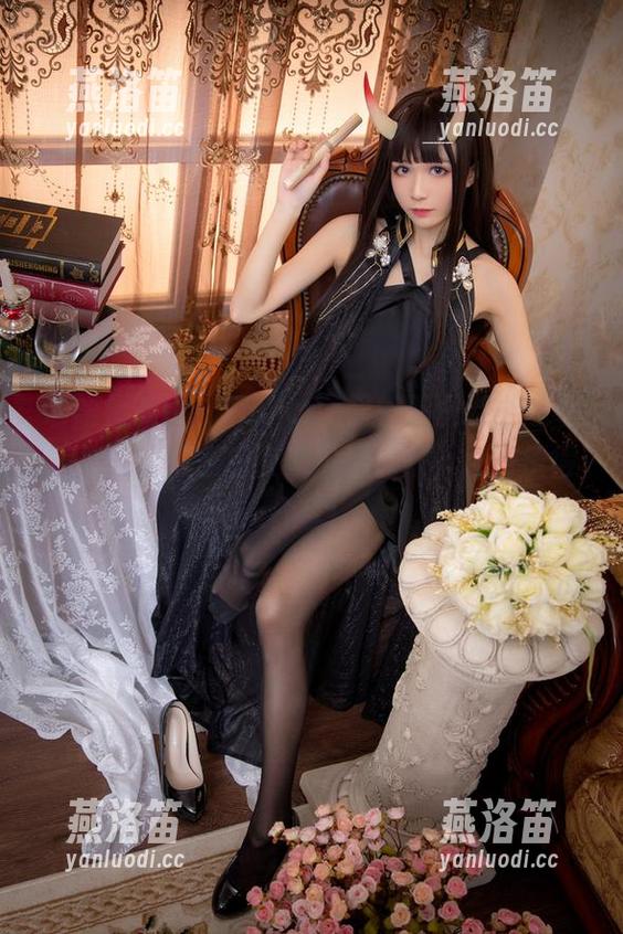 谁需要滤镜？Tomoyo酱的原图就能让碧蓝航线的双黑白夜之主活过来，绝对值得分享！