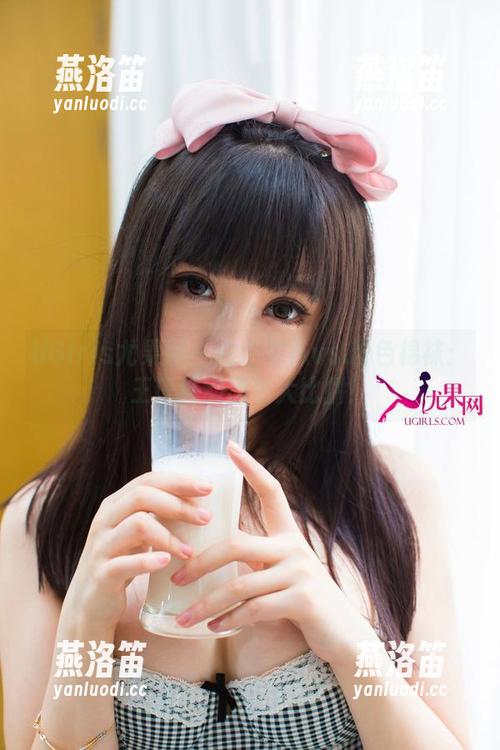UGirls尤果网-王语纯 UGirls尤果网 - 白色棉袜vs.粉色棉袜:王语纯的图包大比拼!