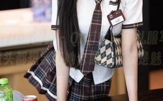 XIAOYU语画界 – Qiqi的高清礼服写真：连镜头都想要和她合照，这就是魅力！