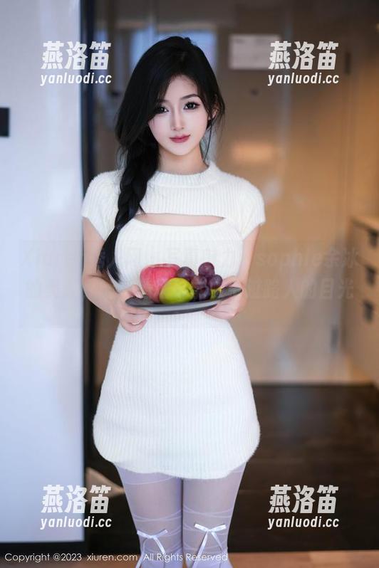 Xiuren秀人网 - 写真魅力：sophie余冰的美腿，随时随地都能吸引过路人的目光。