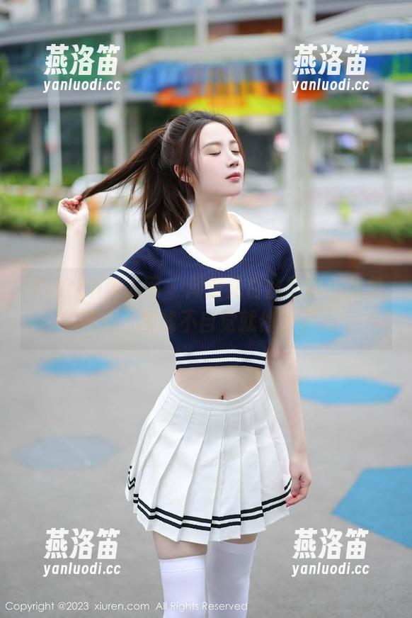 Xiuren秀人网 - 周波儿白丝写真，免费图片，视线不自觉就停留了...