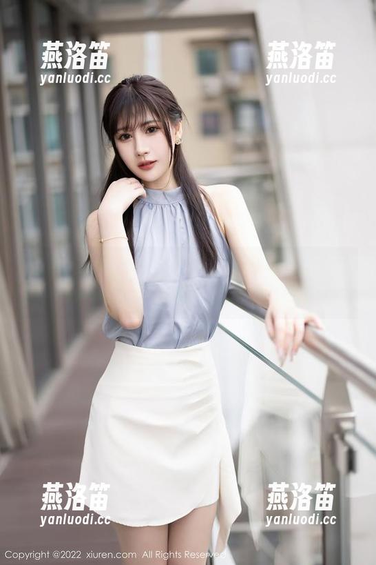 Xiuren秀人网 - 是小逗逗的夏天优质写真：别忘了，先下载，后去海边凹造型！