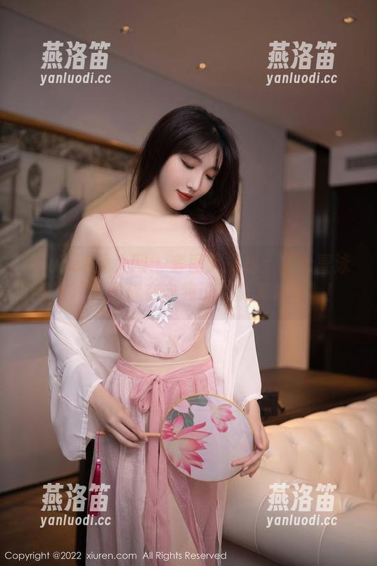 Xiuren秀人网-李七喜 Xiuren秀人网 - 套图大揭秘:李七喜泳装写真,仿佛在向我说‘夏天来了’!