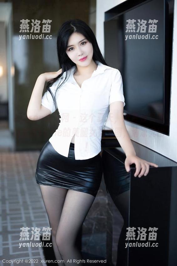 Xiuren秀人网 - 这个夏天，准备好下载杨晨晨Yome的美腿女神美图，清凉无比！