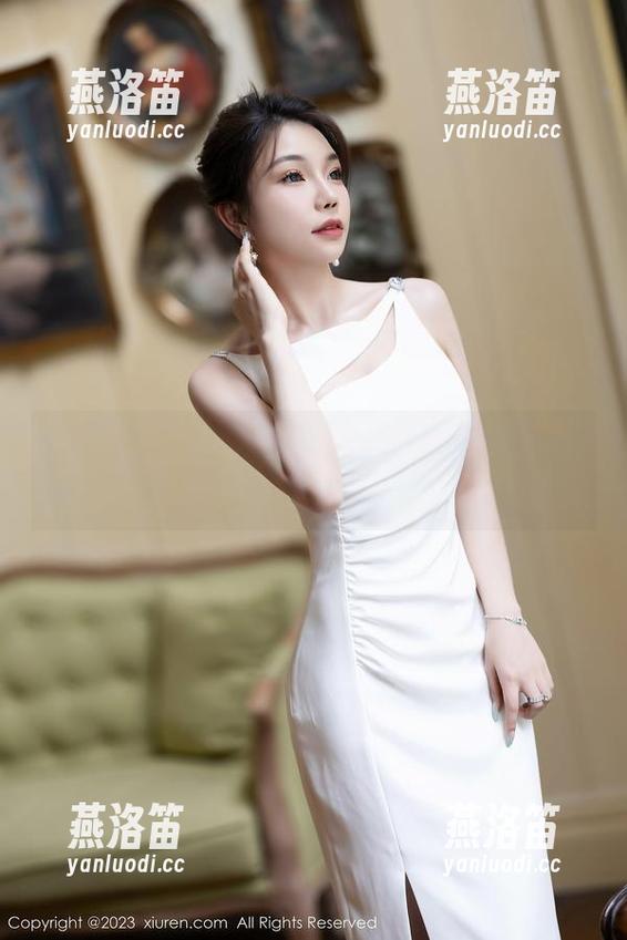 Xiuren秀人网 - 制服控必看！精选金多娜套图，神秘感加倍！