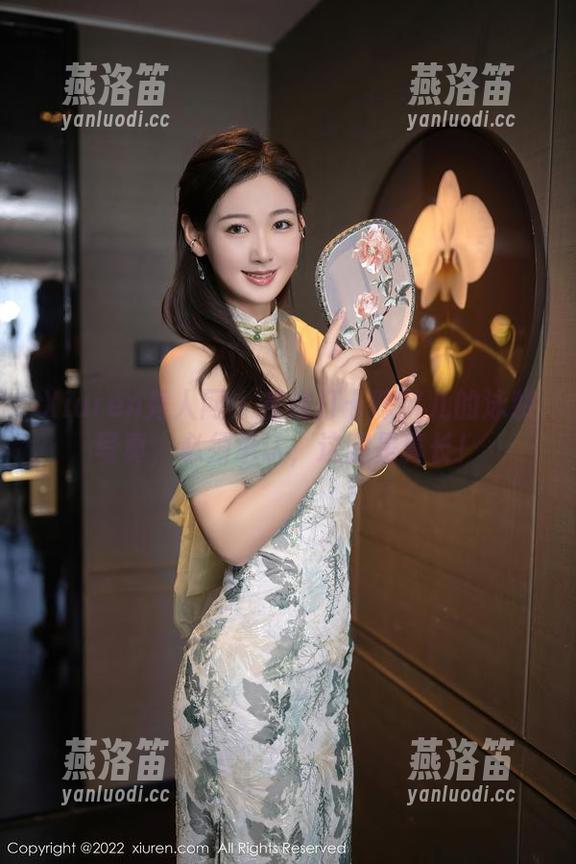 Xiuren秀人网 - 在线打卡陈芊儿的泳装写真，必须承认，这腿是真长！
