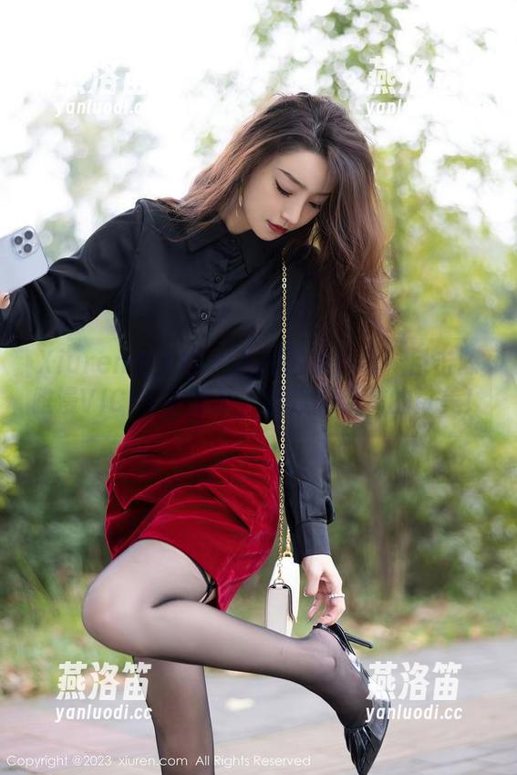 Xiuren秀人网 - 私房图集来袭！目击陈雅漫VICKY的旅拍，精准刷新你的审美！