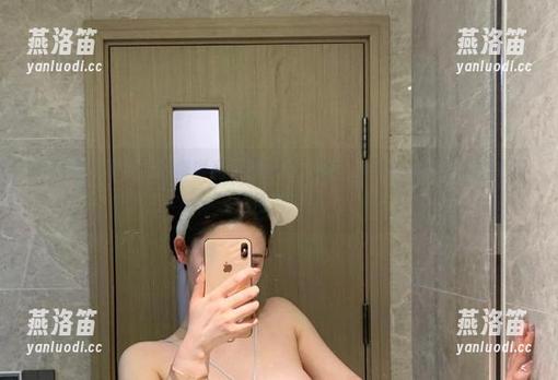 微密圈 - 不爱笑的赛琳高跟鞋合集：每一步都可能摔倒，但她还活得精彩！