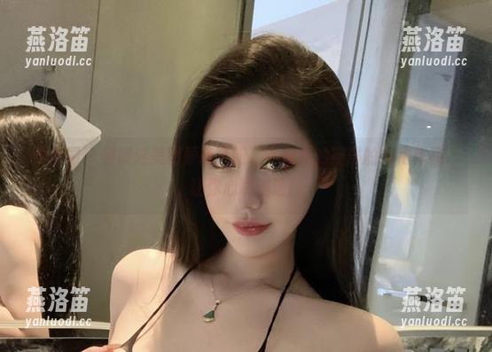 微密圈 - 别被这美图蒙蔽了眼，不爱笑的赛琳的旗袍作品，让你心跳加速！