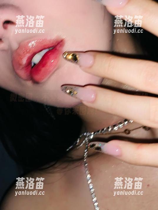 微密圈 - 不爱笑的赛琳的新嘉宾帖，在线等你来围观！