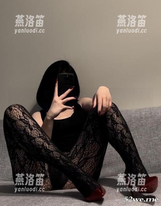 微密圈 - 双人合影耶！保守的二舅妈的免费写真资源，快来存一波！