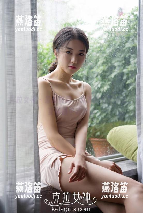 克拉女神-周迪 克拉女神 - 最新图库:周迪的校服瞬间,直接戳中我的心