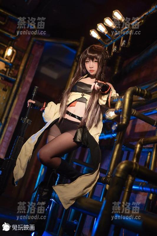 看兔玩映画的写真，粉色睡衣如云，丝袜又给了我不一样的感觉！