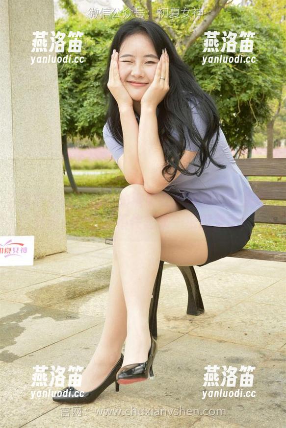 初夏女神 - 点点的糖果女孩图集：从头甜到脚，让你忍不住想来一场糖果雨！
