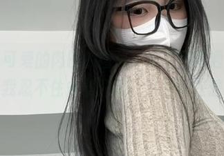 微密圈 – 可爱的肉巴的图包：浴缸很普通，但她的姿态却让我忍不住多看几眼，不知道在想什么呢。