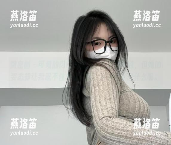 可爱的肉巴 微密圈 - 可爱的肉巴的图包:浴缸很普通,但她的姿态却让我忍不住多看几眼,不知道在想什么呢。