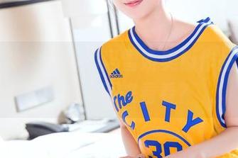 头条女神 – 免费的冯雪娇美脚作品，什么？你还不来看看？
