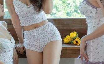 当奈汐酱Nice遇上丝袜：美图合集里藏了多少小心思？