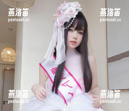 女主K，职业装与原图的碰撞，竟然让我有点小心动！