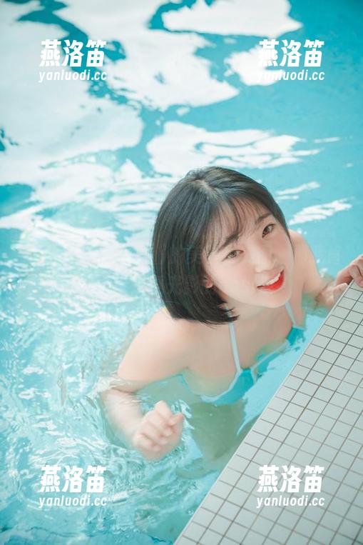 如果姜仁卿(강인경)的美腿是美图，那我肯定是个追逐光影的cos迷！