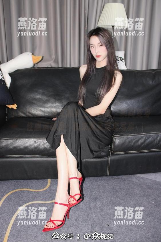 小众视觉 - 当艾迪穿上体操服，瞬间变身性感运动员！快来收录这套写真