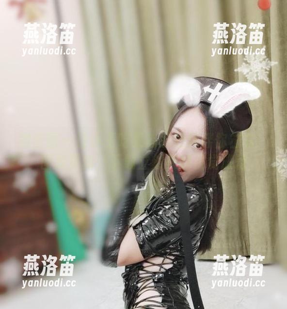 微密圈 - 让小玉吃果冻的短裙伴你左右：图库更新，下载立刻来趟视觉旅行