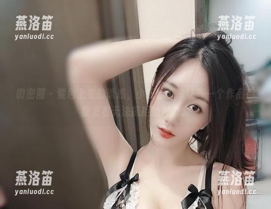 微密圈 - 紫色上衣的诱惑，小玉吃果冻让每一个作品都散发着无法抗拒的魅力。
