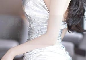 尤蜜荟 – 娜露Selena短裙写真，原图下载，诱惑不只在于长度！