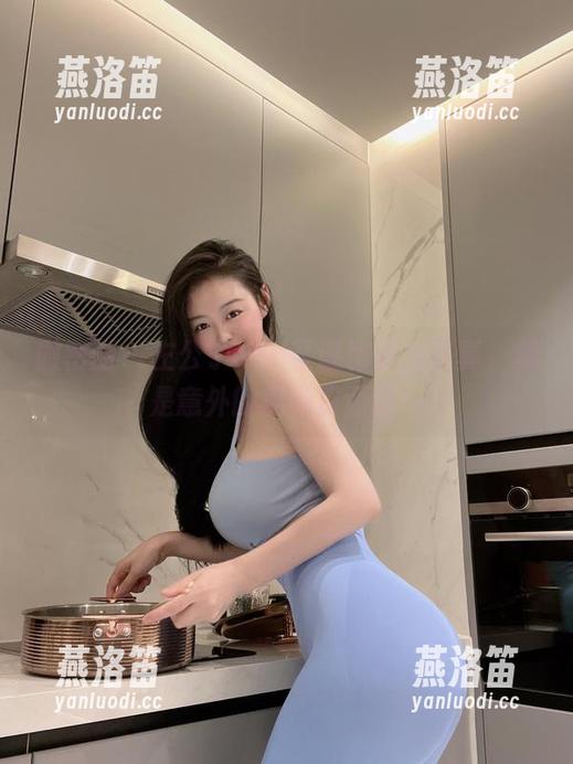 微密圈 - 左公子666圣诞比基尼写真，真是意外的视觉资源啊！