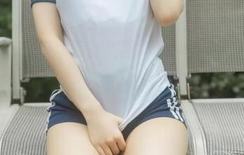 酥软与时尚共舞，幼水铃衣最新cos小蛋糕加JK的魔力！