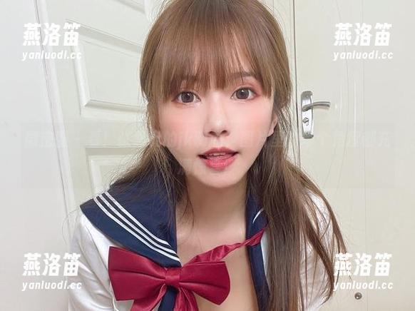 微密圈 - 看！张思允的jk制服，图片里的每个角度都充满惊喜！