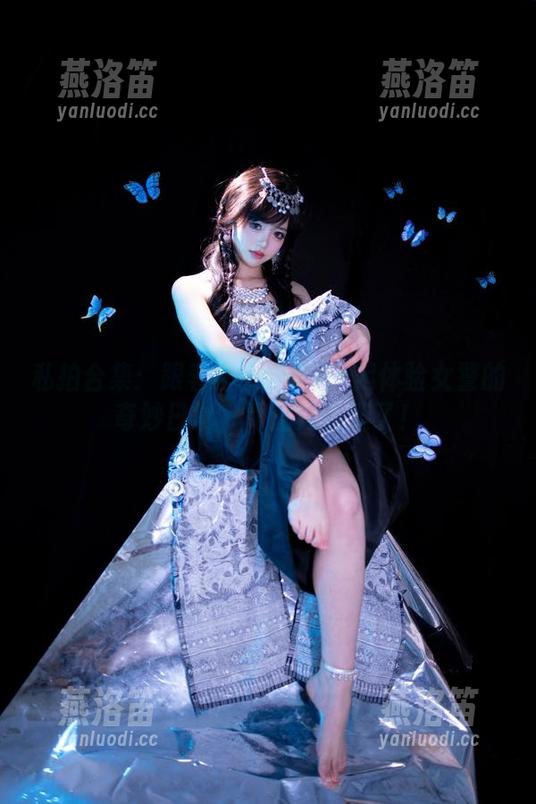 私拍合集：跟着星黛鹿鹿i一起体验女警的奇妙日常，简直太有趣了！