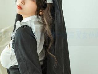 眼镜娘与杏仁曲奇，原图合集中的高叉女仆调皮在线！