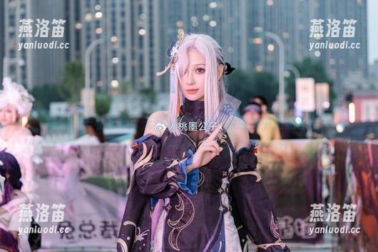 桃墨公子私拍集：天使们的低语，从图片中悄然流出。