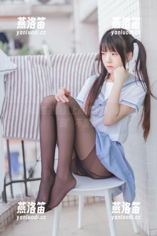 当桜桃喵的美腿遇上高清图集，谁还敢说‘腿’不重要？