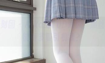 森萝财团 – Aika的10D竞泳，黑丝到底能有多吸引视线？