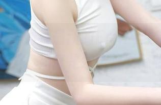 模范学院 – 看看最新的Emily顾奈奈酱浴室套图，简直是水中仙女降临！