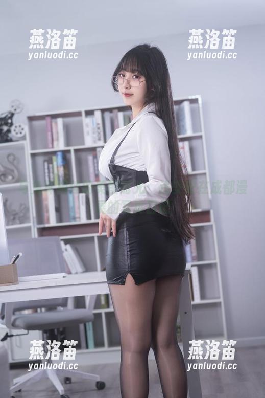 与兔耳相伴的美图时光：浅安安在成都漫展的写真日记