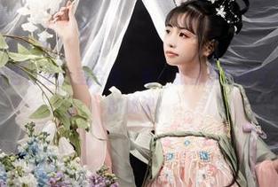 爆机少女喵小吉的办公室合集：每一张都是猫咪与工作完美结合的秘诀！