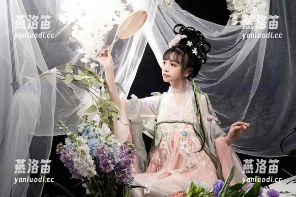 爆机少女喵小吉的办公室合集：每一张都是猫咪与工作完美结合的秘诀！