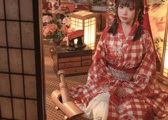 爆机少女喵小吉的自拍艺术：写真集也可以很随意，没啥大不了的