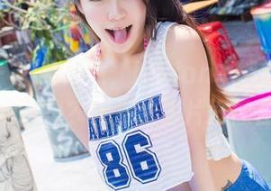 爱蜜社 – 开始想象，luvian本能的长腿能带你去哪里？她那张照片好像在说话
