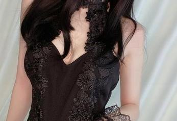 进化中的自拍艺术：眼酱大魔王w的上班前私拍资源分享！