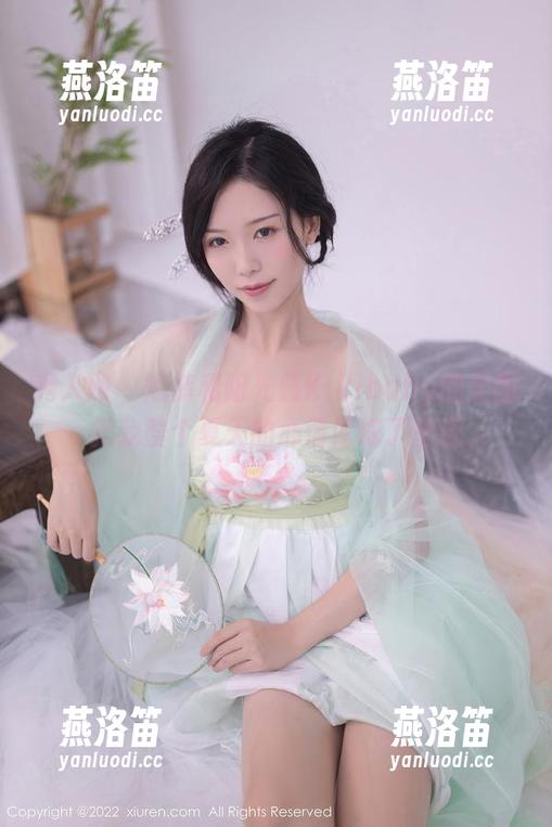 秀人网-Kikibaby 秀人网 - 短裤和阳光蟊Kikibaby的美图把我整个夏天的心情做成了壁纸