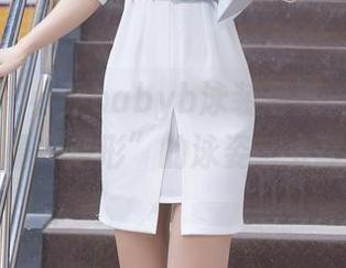秀人网 – 小乔babyb泳装写真：在线评比海边最“走形”的泳姿，太真实了！