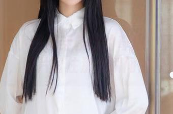 秀人网 – 小芭乐穿校服的奇遇：原图给你光影，图片留住那个瞬间的窘迫！