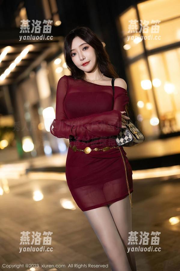 秀人网 - 果儿celia户外写真，原图免费送，你准备好被惊艳了吗？